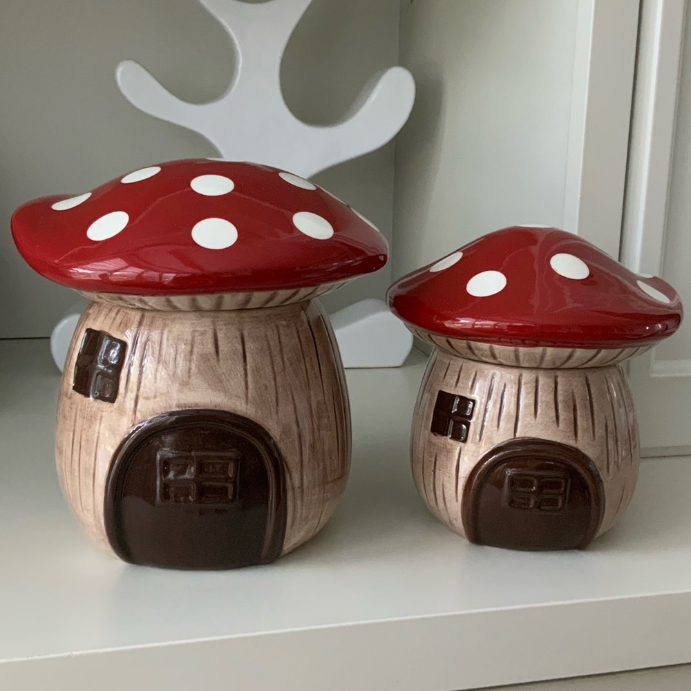 Mushroom Whimsical B HARBOUR Ceramic Canisters X 2 Set Like New Kitchen Home - Picture 6 of 16